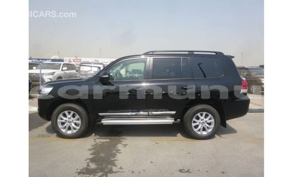 Buy Import Toyota Land Cruiser Black Car in Import - Dubai in Region of Bouenza Buy Import Toyota Land Cruiser Black Car in Import - Dubai in Region of Bouenza