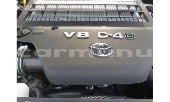 Buy Import Toyota Land Cruiser Blue Car in Import - Dubai in Region of Bouenza Buy Import Toyota Land Cruiser Blue Car in Import - Dubai in Region of Bouenza