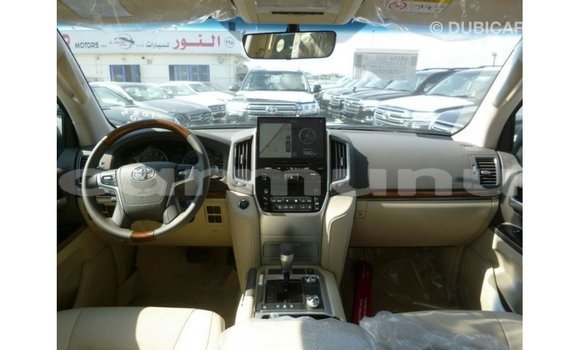 Acheter Import Voiture Toyota Land Cruiser Autre à Import - Dubai, Région de la Bouenza Acheter Import Voiture Toyota Land Cruiser Autre à Import - Dubai, Région de la Bouenza