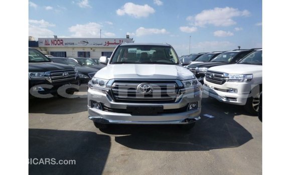 Acheter Import Voiture Toyota Land Cruiser Autre à Import - Dubai, Région de la Bouenza Acheter Import Voiture Toyota Land Cruiser Autre à Import - Dubai, Région de la Bouenza