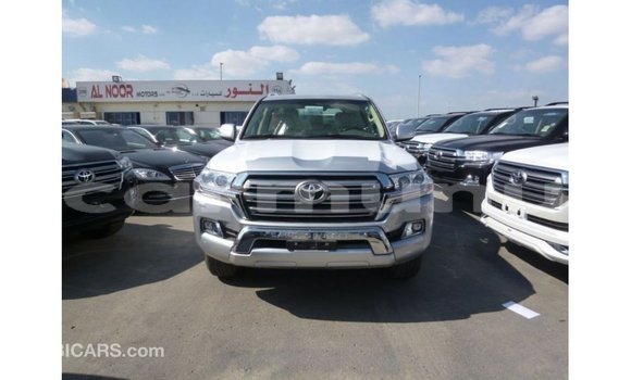 Buy Import Toyota Land Cruiser Other Car in Import - Dubai in Region of Bouenza Buy Import Toyota Land Cruiser Other Car in Import - Dubai in Region of Bouenza