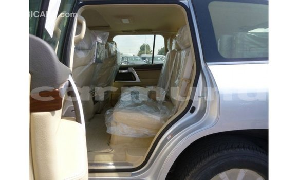 Buy Import Toyota Land Cruiser Other Car in Import - Dubai in Region of Bouenza Buy Import Toyota Land Cruiser Other Car in Import - Dubai in Region of Bouenza