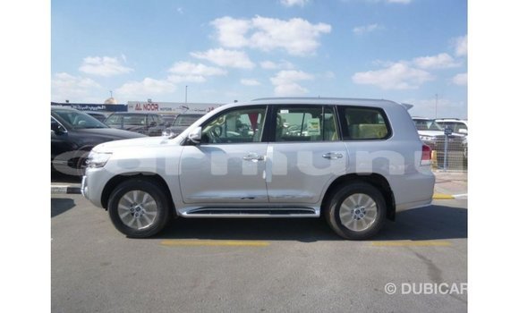 Buy Import Toyota Land Cruiser Other Car in Import - Dubai in Region of Bouenza Buy Import Toyota Land Cruiser Other Car in Import - Dubai in Region of Bouenza