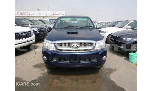 Acheter Import Voiture Toyota Hilux Bleu à Import - Dubai, Région de la Bouenza Acheter Import Voiture Toyota Hilux Bleu à Import - Dubai, Région de la Bouenza