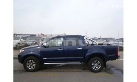 Buy Import Toyota Hilux Blue Car in Import - Dubai in Region of Bouenza Buy Import Toyota Hilux Blue Car in Import - Dubai in Region of Bouenza