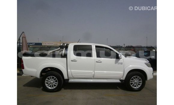 Acheter Import Voiture Toyota Hilux Blanc à Import - Dubai, Région de la Bouenza Acheter Import Voiture Toyota Hilux Blanc à Import - Dubai, Région de la Bouenza