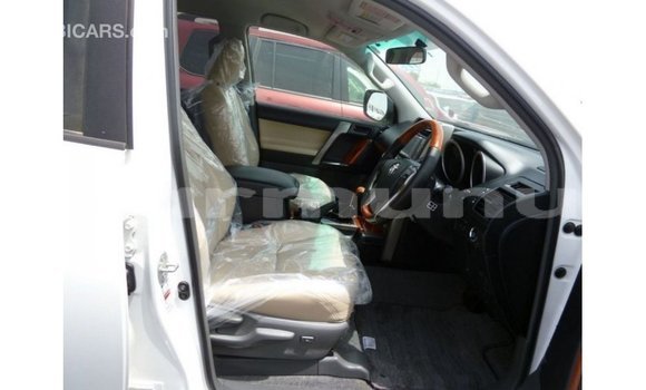 Acheter Import Voiture Toyota Prado Blanc à Import - Dubai, Région de la Bouenza Acheter Import Voiture Toyota Prado Blanc à Import - Dubai, Région de la Bouenza