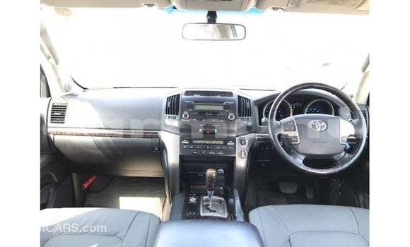 Buy Import Toyota Land Cruiser Other Car in Import - Dubai in Region of Bouenza Buy Import Toyota Land Cruiser Other Car in Import - Dubai in Region of Bouenza