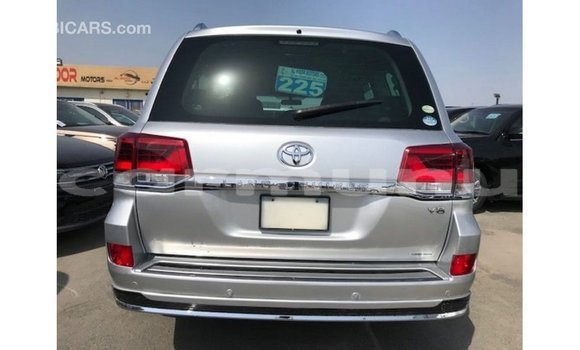 Buy Import Toyota Land Cruiser Other Car in Import - Dubai in Region of Bouenza Buy Import Toyota Land Cruiser Other Car in Import - Dubai in Region of Bouenza