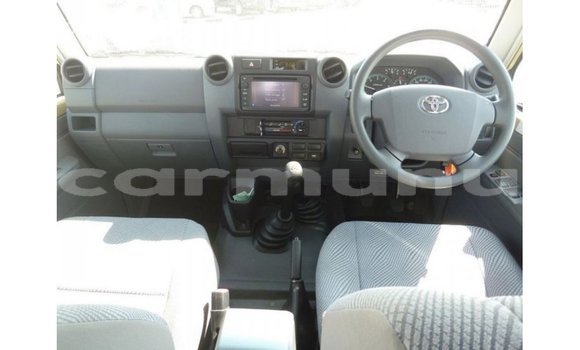 Buy Import Toyota Land Cruiser Beige Car in Import - Dubai in Region of Bouenza Buy Import Toyota Land Cruiser Beige Car in Import - Dubai in Region of Bouenza