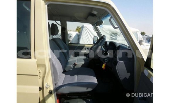 Buy Import Toyota Land Cruiser Beige Car in Import - Dubai in Region of Bouenza Buy Import Toyota Land Cruiser Beige Car in Import - Dubai in Region of Bouenza