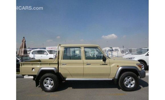 Buy Import Toyota Land Cruiser Beige Car in Import - Dubai in Region of Bouenza Buy Import Toyota Land Cruiser Beige Car in Import - Dubai in Region of Bouenza