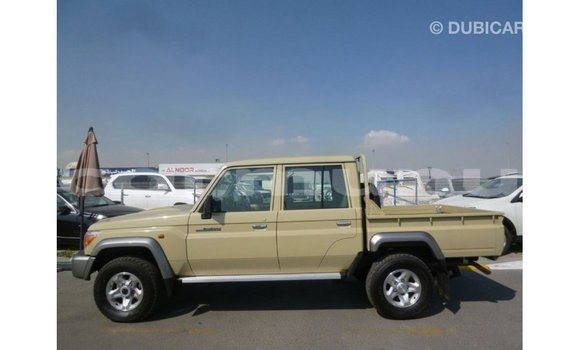 Buy Import Toyota Land Cruiser Beige Car in Import - Dubai in Region of Bouenza Buy Import Toyota Land Cruiser Beige Car in Import - Dubai in Region of Bouenza