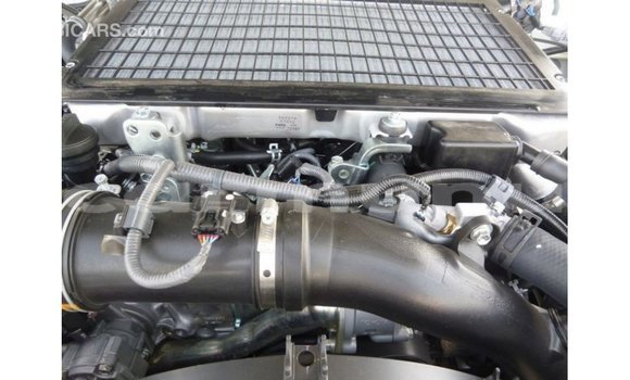 Buy Import Toyota Land Cruiser White Car in Import - Dubai in Region of Bouenza Buy Import Toyota Land Cruiser White Car in Import - Dubai in Region of Bouenza