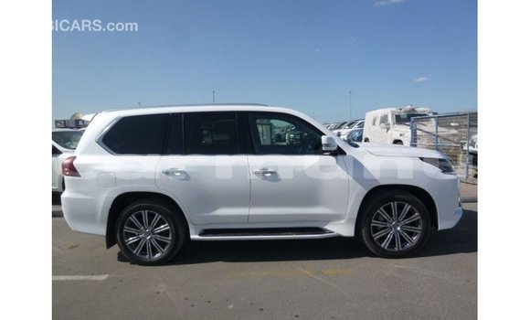Acheter Import Voiture Lexus LX Blanc à Import - Dubai, Région de la Bouenza Acheter Import Voiture Lexus LX Blanc à Import - Dubai, Région de la Bouenza