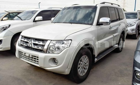 Buy Import Mitsubishi Pajero White Car in Import - Dubai in Region of Bouenza Buy Import Mitsubishi Pajero White Car in Import - Dubai in Region of Bouenza