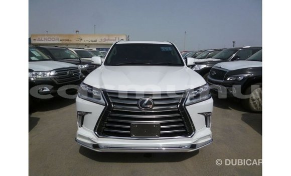 Acheter Import Voiture Lexus LX Blanc à Import - Dubai, Région de la Bouenza Acheter Import Voiture Lexus LX Blanc à Import - Dubai, Région de la Bouenza