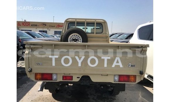Acheter Import Voiture Toyota Land Cruiser Beige à Import - Dubai, Région de la Bouenza Acheter Import Voiture Toyota Land Cruiser Beige à Import - Dubai, Région de la Bouenza