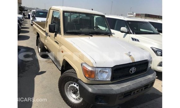 Acheter Import Voiture Toyota Land Cruiser Beige à Import - Dubai, Région de la Bouenza Acheter Import Voiture Toyota Land Cruiser Beige à Import - Dubai, Région de la Bouenza