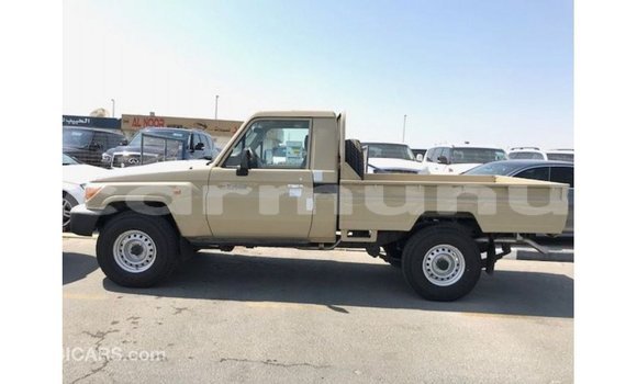 Acheter Import Voiture Toyota Land Cruiser Beige à Import - Dubai, Région de la Bouenza Acheter Import Voiture Toyota Land Cruiser Beige à Import - Dubai, Région de la Bouenza