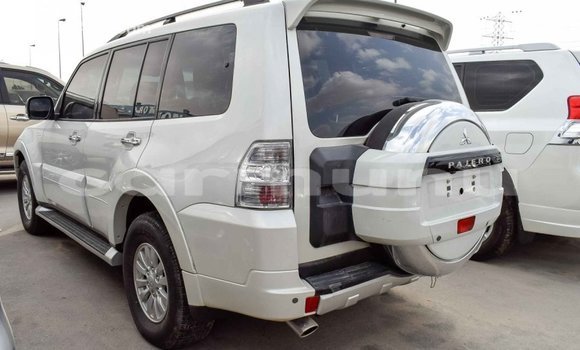 Buy Import Mitsubishi Pajero White Car in Import - Dubai in Region of Bouenza Buy Import Mitsubishi Pajero White Car in Import - Dubai in Region of Bouenza