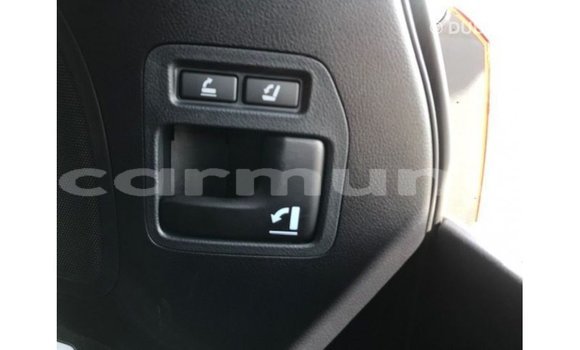 Acheter Import Voiture Toyota Land Cruiser Blanc à Import - Dubai, Région de la Bouenza Acheter Import Voiture Toyota Land Cruiser Blanc à Import - Dubai, Région de la Bouenza