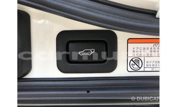 Acheter Import Voiture Toyota Land Cruiser Blanc à Import - Dubai, Région de la Bouenza Acheter Import Voiture Toyota Land Cruiser Blanc à Import - Dubai, Région de la Bouenza
