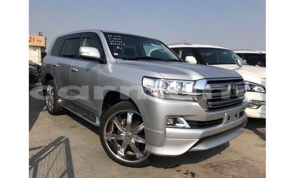 Buy Import Toyota Land Cruiser Other Car in Import - Dubai in Region of Bouenza Buy Import Toyota Land Cruiser Other Car in Import - Dubai in Region of Bouenza