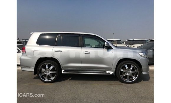 Buy Import Toyota Land Cruiser Other Car in Import - Dubai in Region of Bouenza Buy Import Toyota Land Cruiser Other Car in Import - Dubai in Region of Bouenza