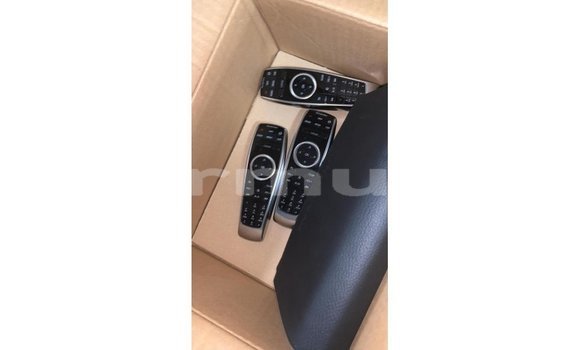 Acheter Import Voiture Mercedes-Benz 190 Noir à Import - Dubai, Région de la Bouenza Acheter Import Voiture Mercedes-Benz 190 Noir à Import - Dubai, Région de la Bouenza