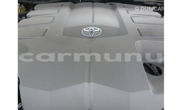 Buy Import Toyota Land Cruiser White Car in Import - Dubai in Region of Bouenza Buy Import Toyota Land Cruiser White Car in Import - Dubai in Region of Bouenza