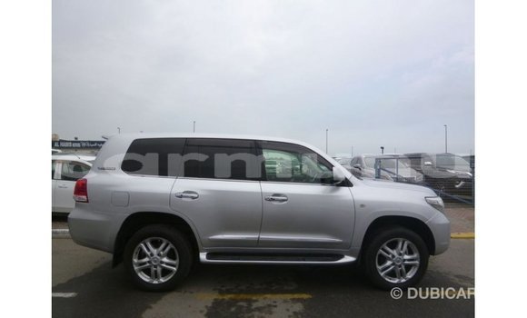 Buy Import Toyota Land Cruiser Other Car in Import - Dubai in Region of Bouenza Buy Import Toyota Land Cruiser Other Car in Import - Dubai in Region of Bouenza