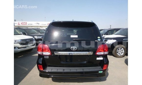 Acheter Import Voiture Toyota Land Cruiser Noir à Import - Dubai, Région de la Bouenza Acheter Import Voiture Toyota Land Cruiser Noir à Import - Dubai, Région de la Bouenza