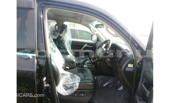Buy Import Toyota Land Cruiser Black Car in Import - Dubai in Region of Bouenza Buy Import Toyota Land Cruiser Black Car in Import - Dubai in Region of Bouenza