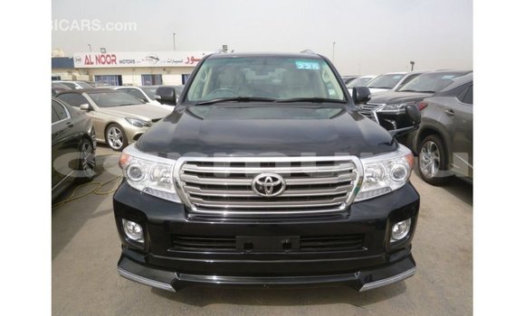 Buy Import Toyota Land Cruiser Black Car in Import - Dubai in Region of Bouenza Buy Import Toyota Land Cruiser Black Car in Import - Dubai in Region of Bouenza