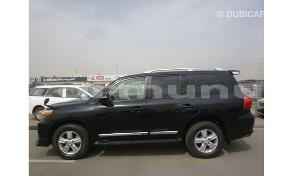 Buy Import Toyota Land Cruiser Black Car in Import - Dubai in Region of Bouenza Buy Import Toyota Land Cruiser Black Car in Import - Dubai in Region of Bouenza