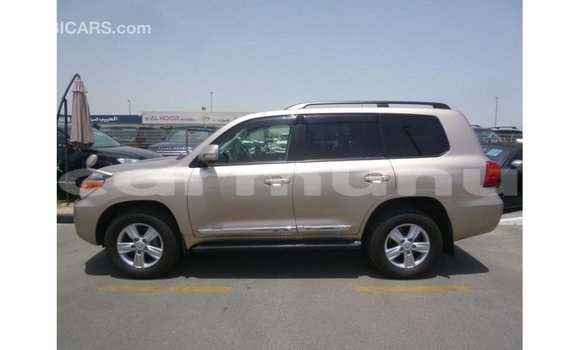 Buy Import Toyota Land Cruiser Other Car in Import - Dubai in Region of Bouenza Buy Import Toyota Land Cruiser Other Car in Import - Dubai in Region of Bouenza