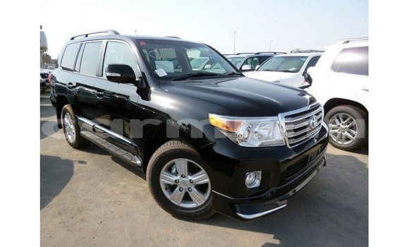 Buy Import Toyota Land Cruiser Black Car in Import - Dubai in Region of Bouenza Buy Import Toyota Land Cruiser Black Car in Import - Dubai in Region of Bouenza