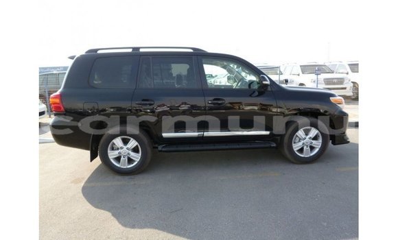 Buy Import Toyota Land Cruiser Black Car in Import - Dubai in Region of Bouenza Buy Import Toyota Land Cruiser Black Car in Import - Dubai in Region of Bouenza