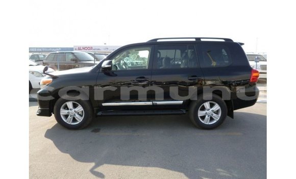 Buy Import Toyota Land Cruiser Black Car in Import - Dubai in Region of Bouenza Buy Import Toyota Land Cruiser Black Car in Import - Dubai in Region of Bouenza
