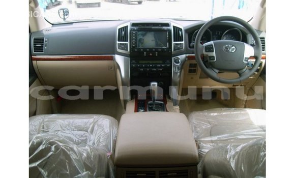 Buy Import Toyota Land Cruiser Black Car in Import - Dubai in Region of Bouenza Buy Import Toyota Land Cruiser Black Car in Import - Dubai in Region of Bouenza
