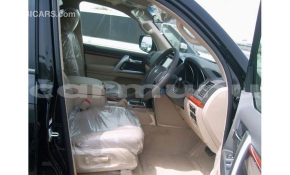 Buy Import Toyota Land Cruiser Black Car in Import - Dubai in Region of Bouenza Buy Import Toyota Land Cruiser Black Car in Import - Dubai in Region of Bouenza