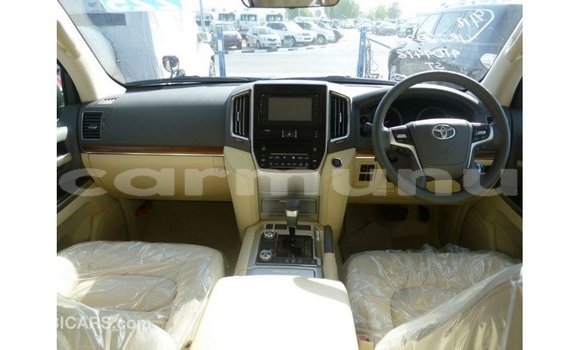 Buy Import Toyota Land Cruiser Black Car in Import - Dubai in Region of Bouenza Buy Import Toyota Land Cruiser Black Car in Import - Dubai in Region of Bouenza