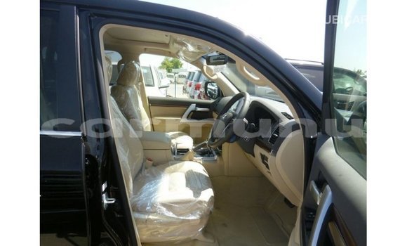 Buy Import Toyota Land Cruiser Black Car in Import - Dubai in Region of Bouenza Buy Import Toyota Land Cruiser Black Car in Import - Dubai in Region of Bouenza