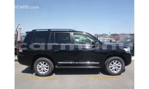 Buy Import Toyota Land Cruiser Black Car in Import - Dubai in Region of Bouenza Buy Import Toyota Land Cruiser Black Car in Import - Dubai in Region of Bouenza