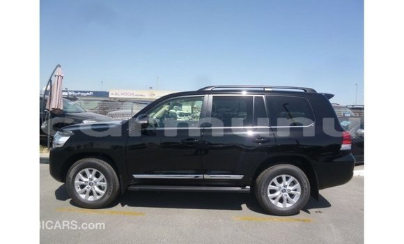 Buy Import Toyota Land Cruiser Black Car in Import - Dubai in Region of Bouenza Buy Import Toyota Land Cruiser Black Car in Import - Dubai in Region of Bouenza