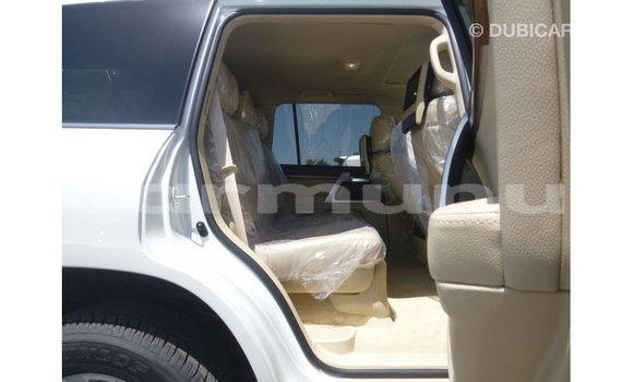 Buy Import Toyota Land Cruiser White Car in Import - Dubai in Region of Bouenza Buy Import Toyota Land Cruiser White Car in Import - Dubai in Region of Bouenza