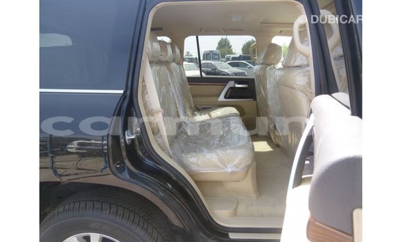 Acheter Import Voiture Toyota Land Cruiser Noir à Import - Dubai, Région de la Bouenza Acheter Import Voiture Toyota Land Cruiser Noir à Import - Dubai, Région de la Bouenza