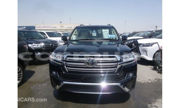 Acheter Import Voiture Toyota Land Cruiser Noir à Import - Dubai, Région de la Bouenza Acheter Import Voiture Toyota Land Cruiser Noir à Import - Dubai, Région de la Bouenza