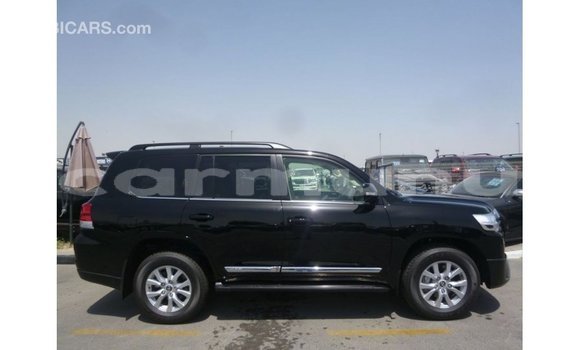 Acheter Import Voiture Toyota Land Cruiser Noir à Import - Dubai, Région de la Bouenza Acheter Import Voiture Toyota Land Cruiser Noir à Import - Dubai, Région de la Bouenza